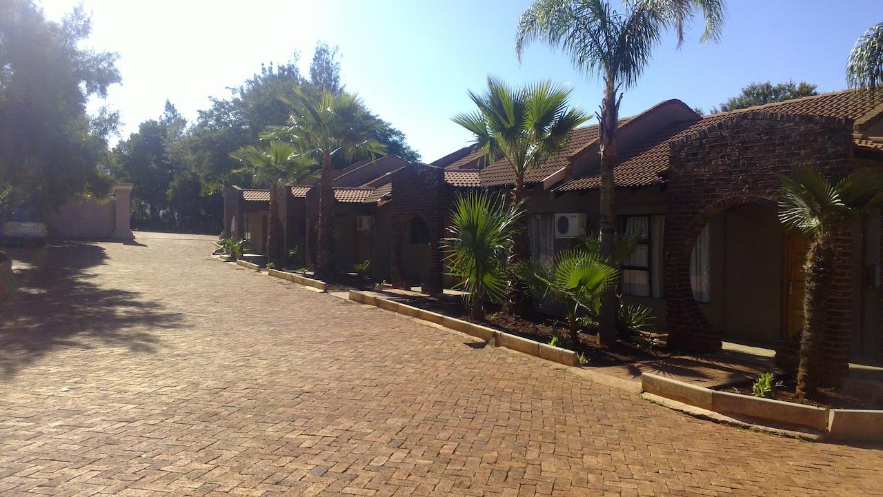 Woodridge Palms Boutique Hotel Swartruggens 외부 사진